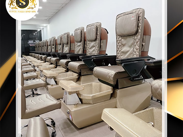 Super Nails And Spa in Miami, FL 33165 Gallery 6